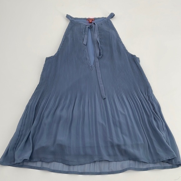UEC Guess blue sleeveless a-line blouse size XS keyhole front flowy - Picture 1 of 6